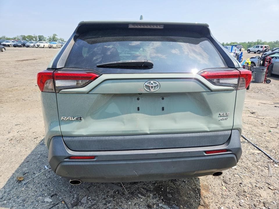 2020 TOYOTA RAV4 XLE PREMIUM 6