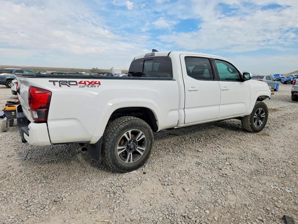 2019 TOYOTA TACOMA TRD SPORT 3
