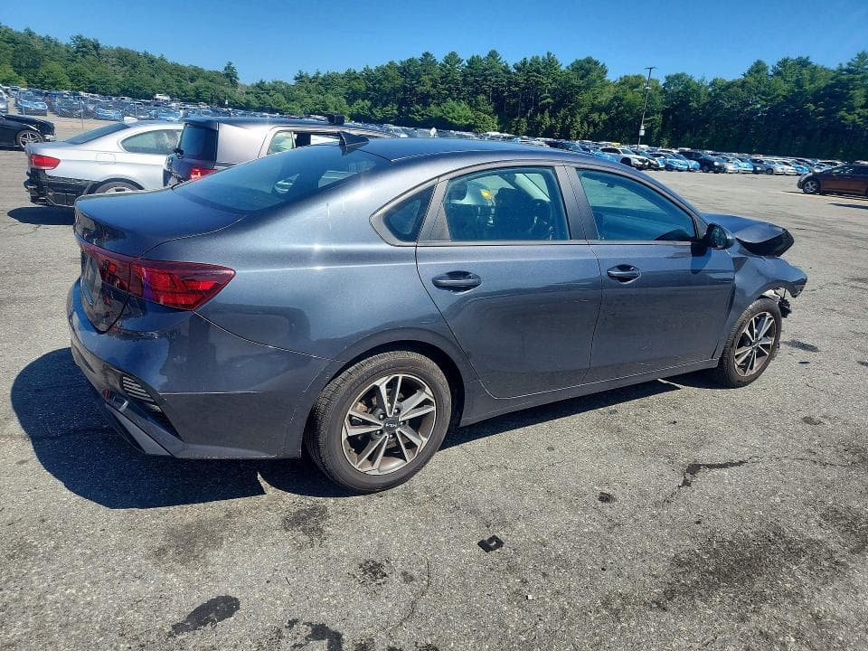 2024 KIA FORTE LXS 3