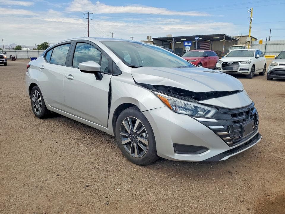 2025 NISSAN VERSA SV 4