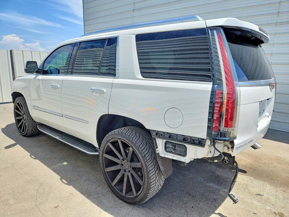 2019 CADILLAC ESCALADE LUXURY 2