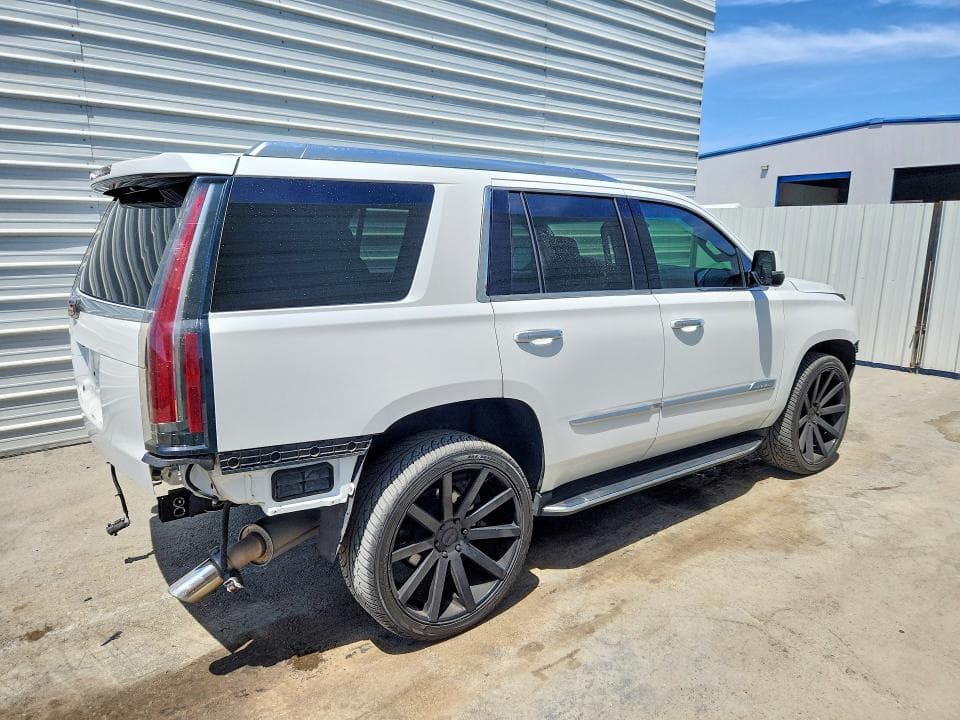 2019 CADILLAC ESCALADE LUXURY 3