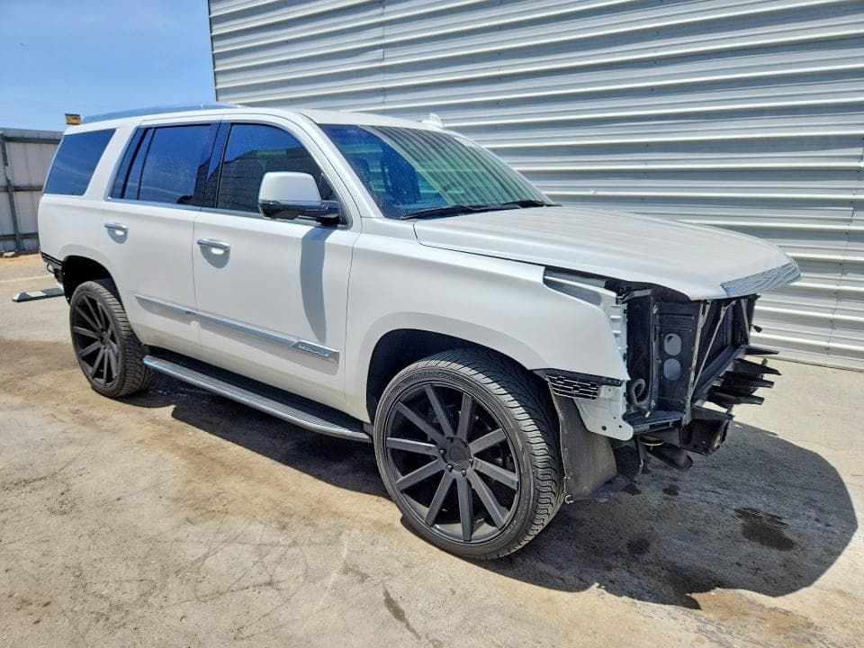 2019 CADILLAC ESCALADE LUXURY 4