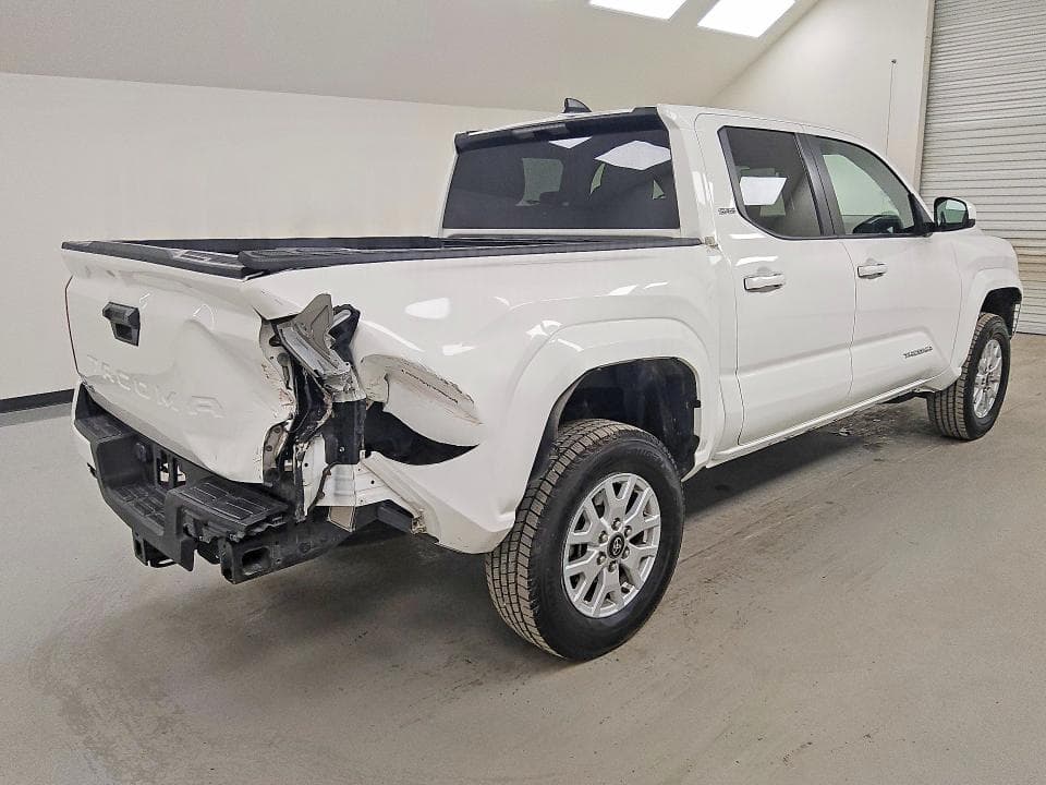 2024 TOYOTA TACOMA SR5 3