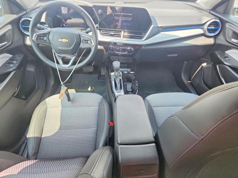 2025 CHEVROLET TRAX 1LT 8