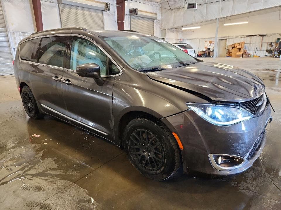 2017 CHRYSLER PACIFICA TOURING L 4