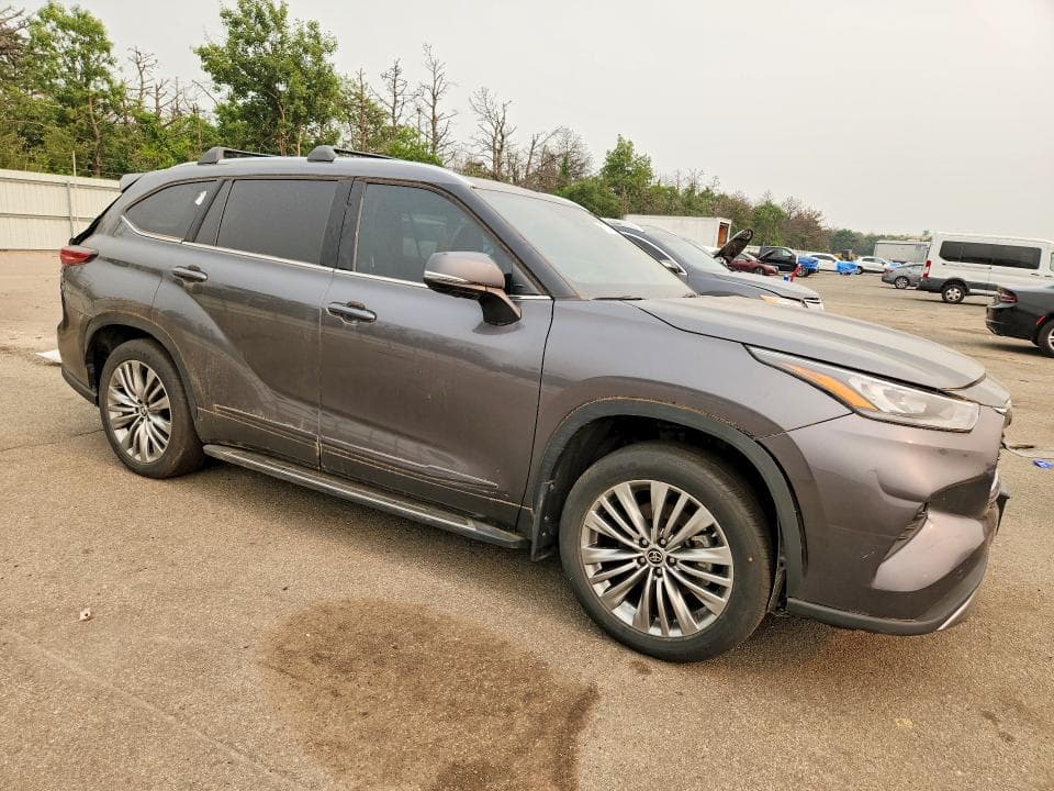 2023 TOYOTA HIGHLANDER HYBRID PLATINUM PLATINUM 4