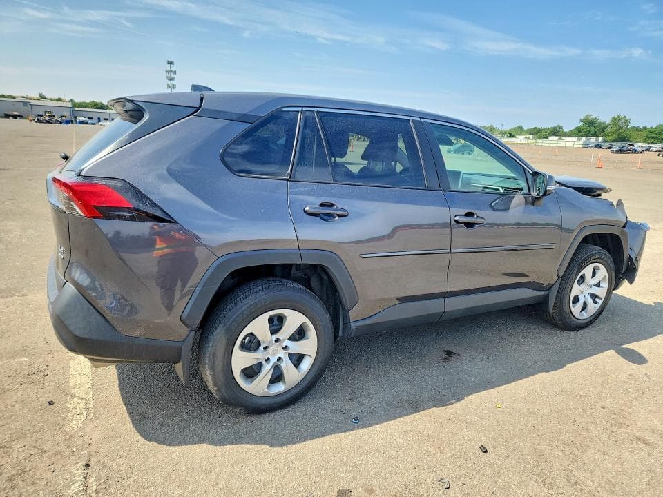 2023 TOYOTA RAV4 LE 3