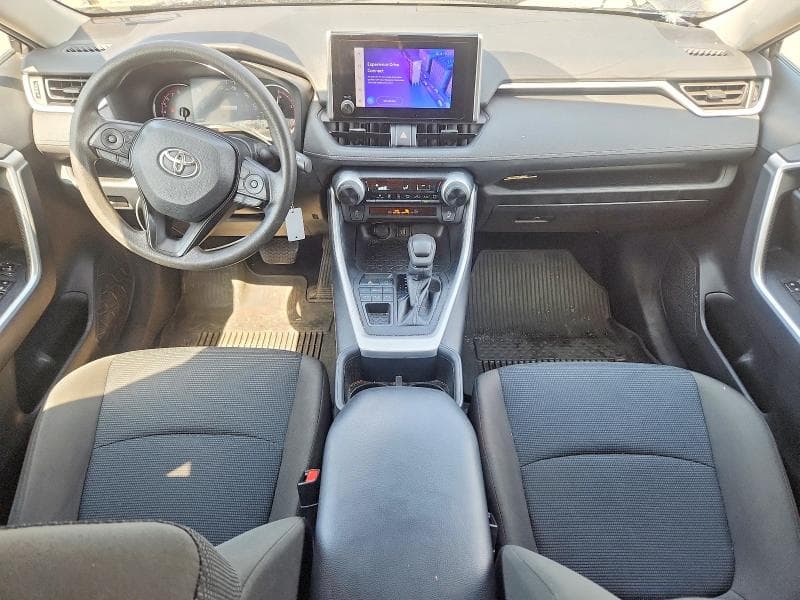 2023 TOYOTA RAV4 LE 8