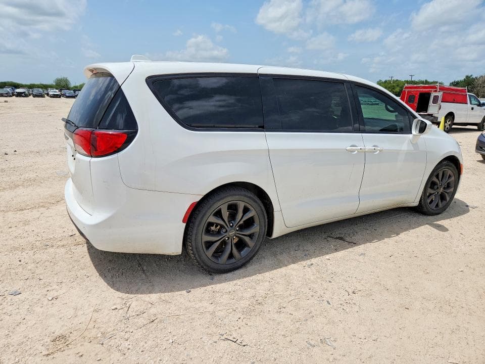 2018 CHRYSLER PACIFICA TOURING PLUS 3