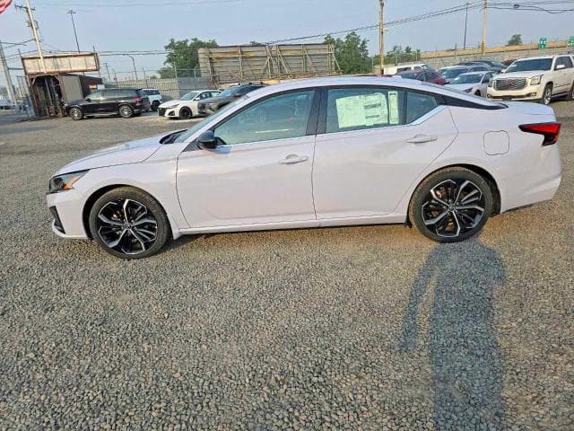 2025 NISSAN ALTIMA SR SR 15