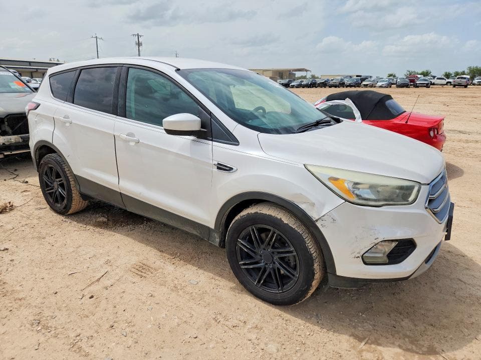 2017 FORD ESCAPE SE 4