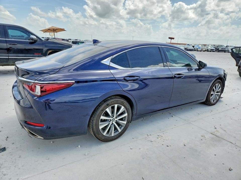 2021 LEXUS ES 350 4D 3
