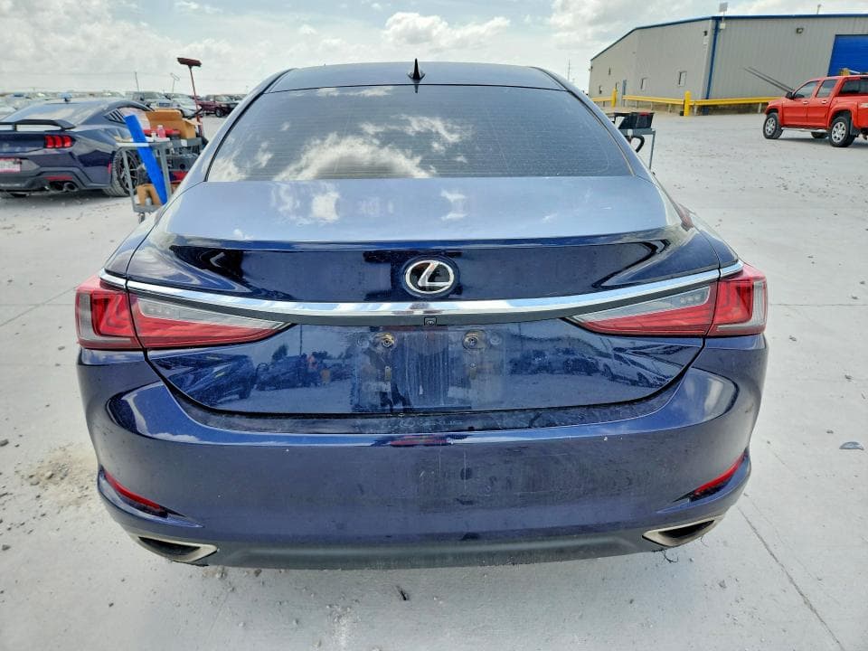 2021 LEXUS ES 350 4D 6