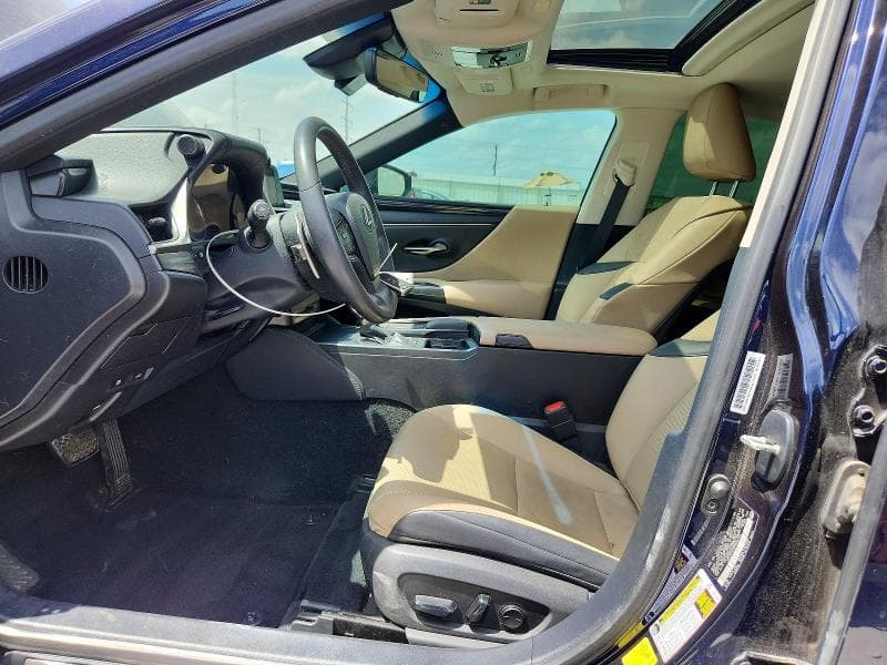 2021 LEXUS ES 350 4D 7