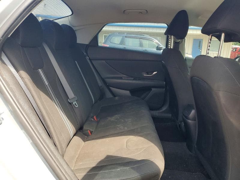 2021 HYUNDAI ELANTRA SEL 10