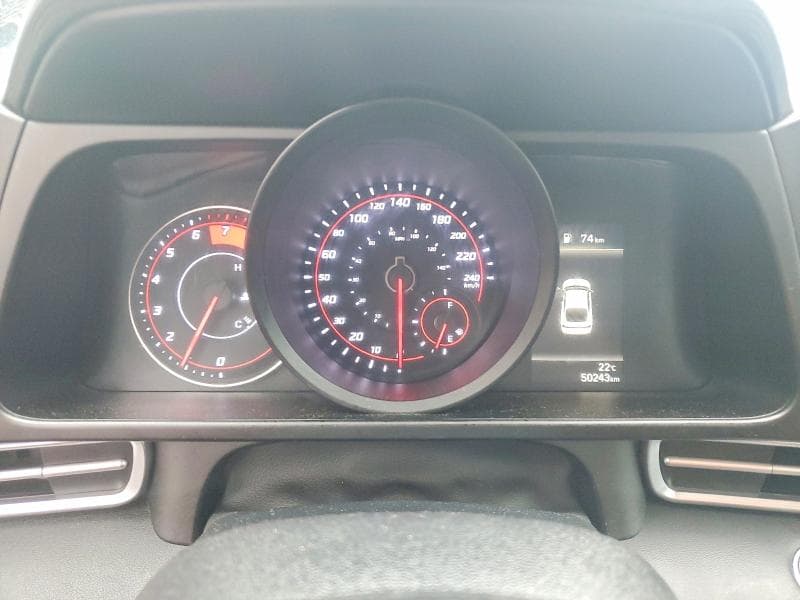 2022 HYUNDAI ELANTRA SEL 9