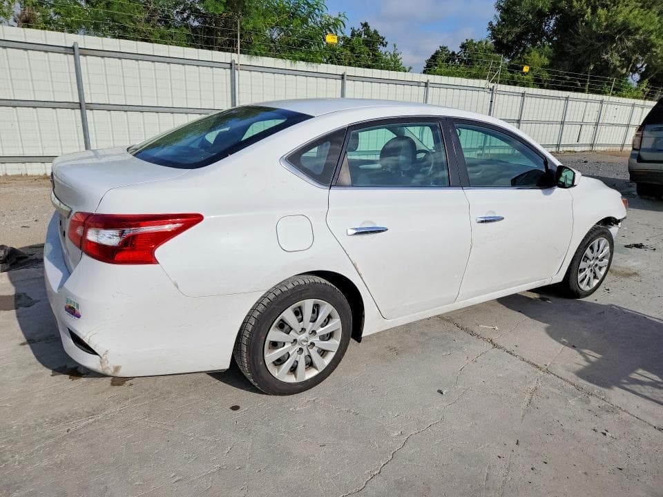 2018 NISSAN SENTRA S 3