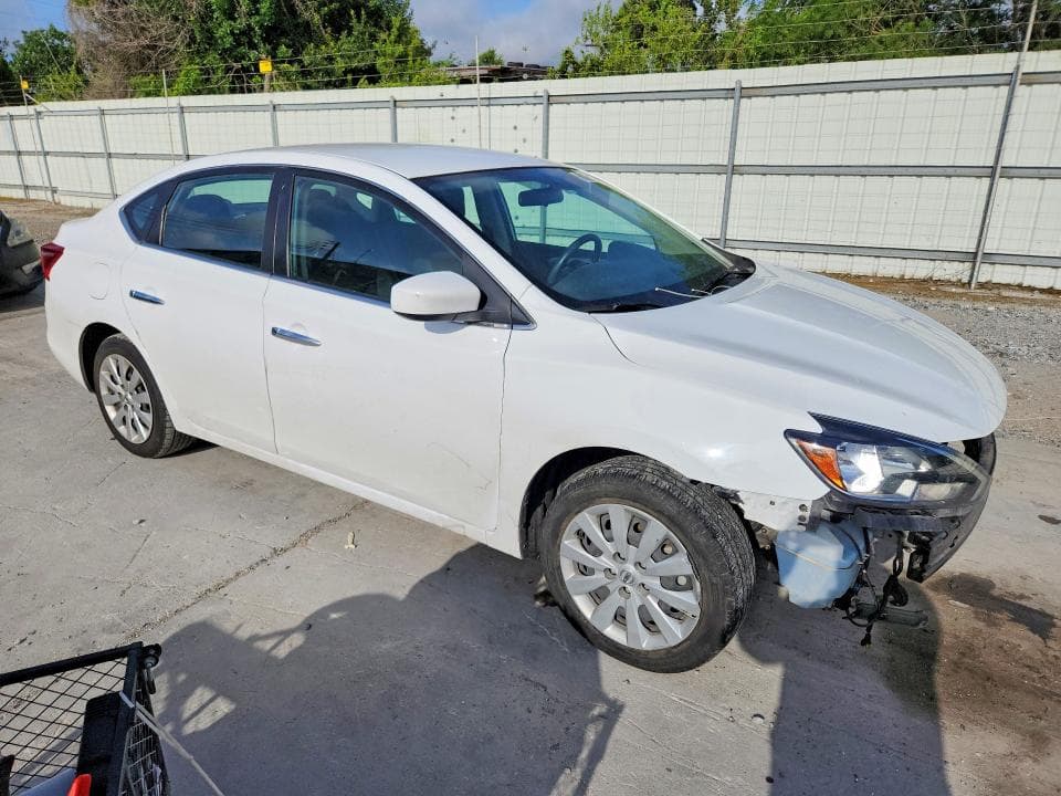 2018 NISSAN SENTRA S 4