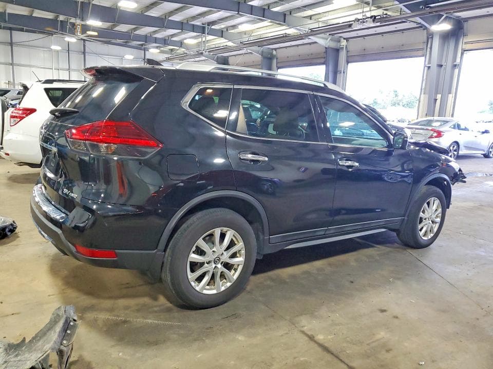 2017 NISSAN ROGUE SV 3