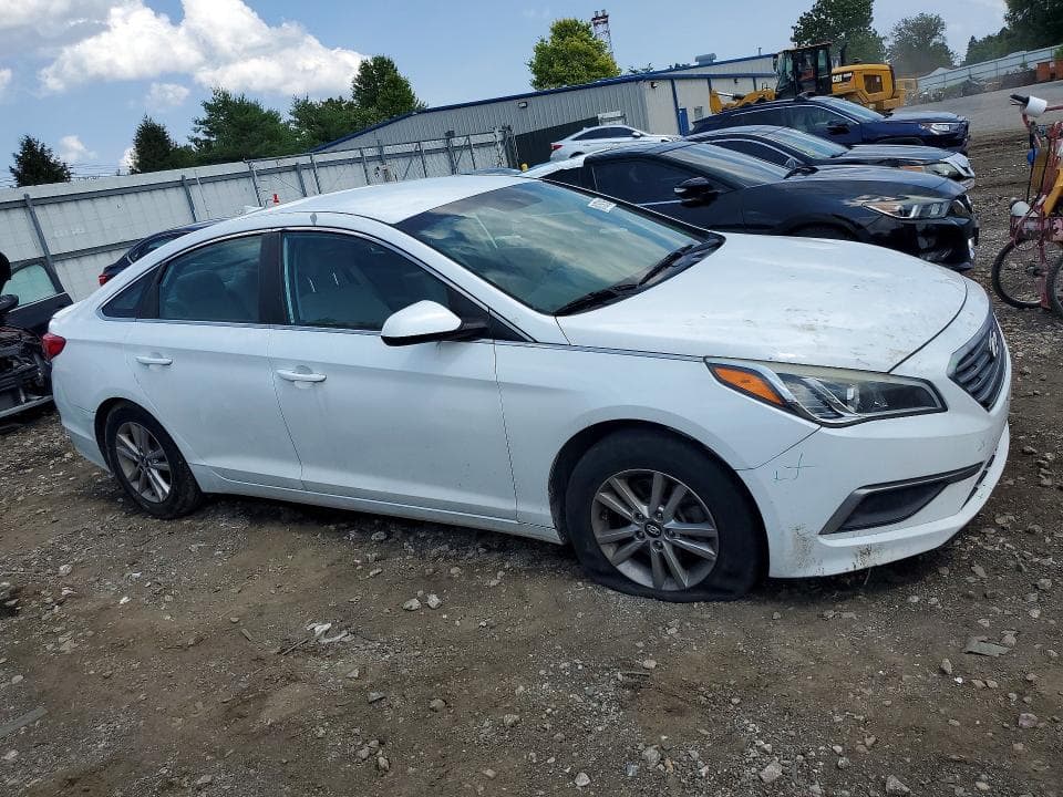 2017 HYUNDAI SONATA SE 4