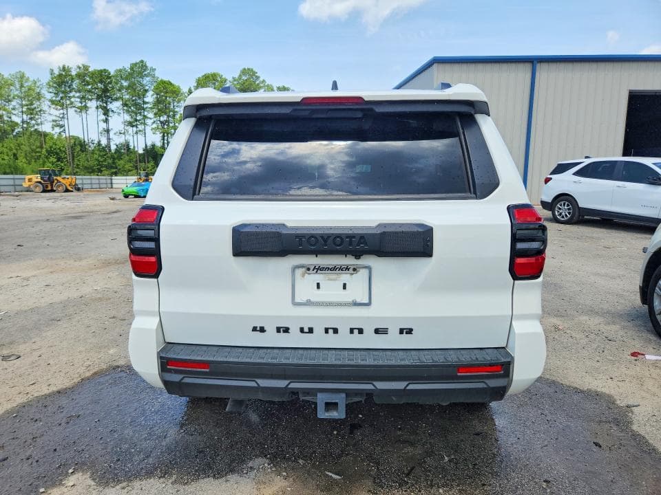 2025 TOYOTA 4RUNNER SR5 6