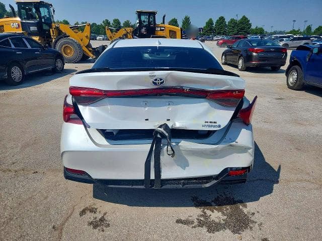 2019 TOYOTA AVALON HYBRID XSE 6