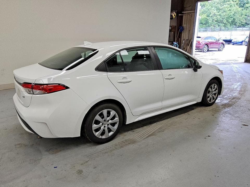 2022 TOYOTA COROLLA LE 3