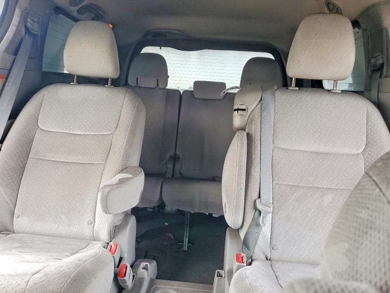 2018 TOYOTA SIENNA LE 10