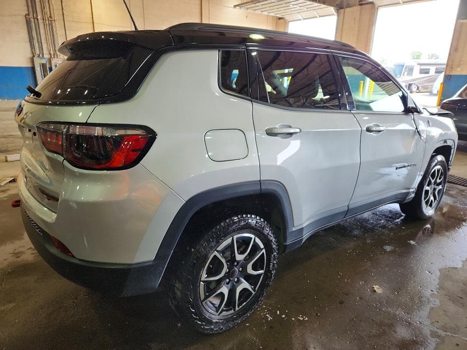 2025 JEEP COMPASS TRAILHAWK 3