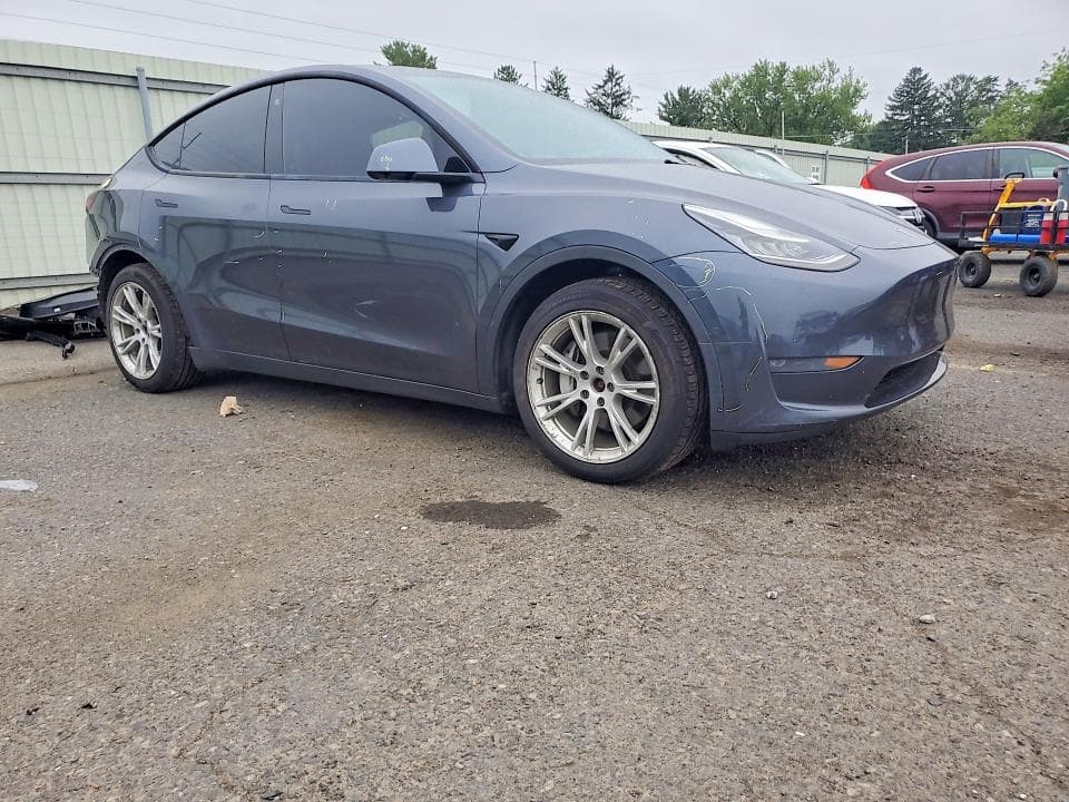 2020 TESLA MODEL Y 4