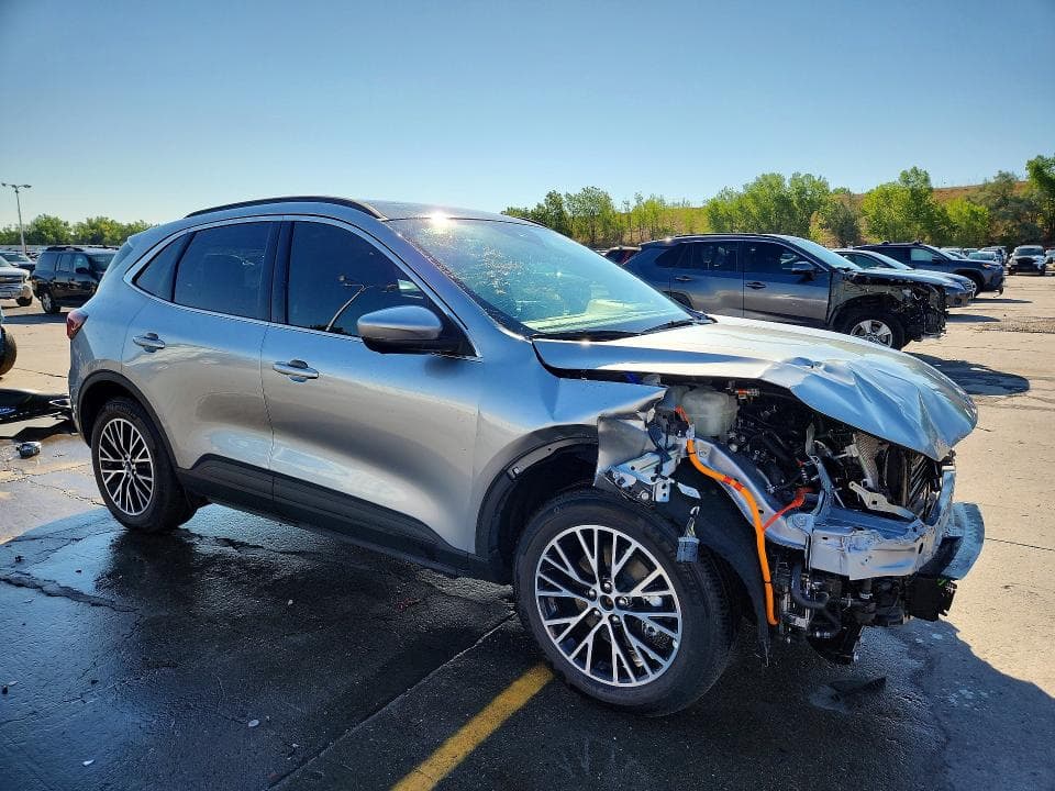 2023 FORD ESCAPE 4