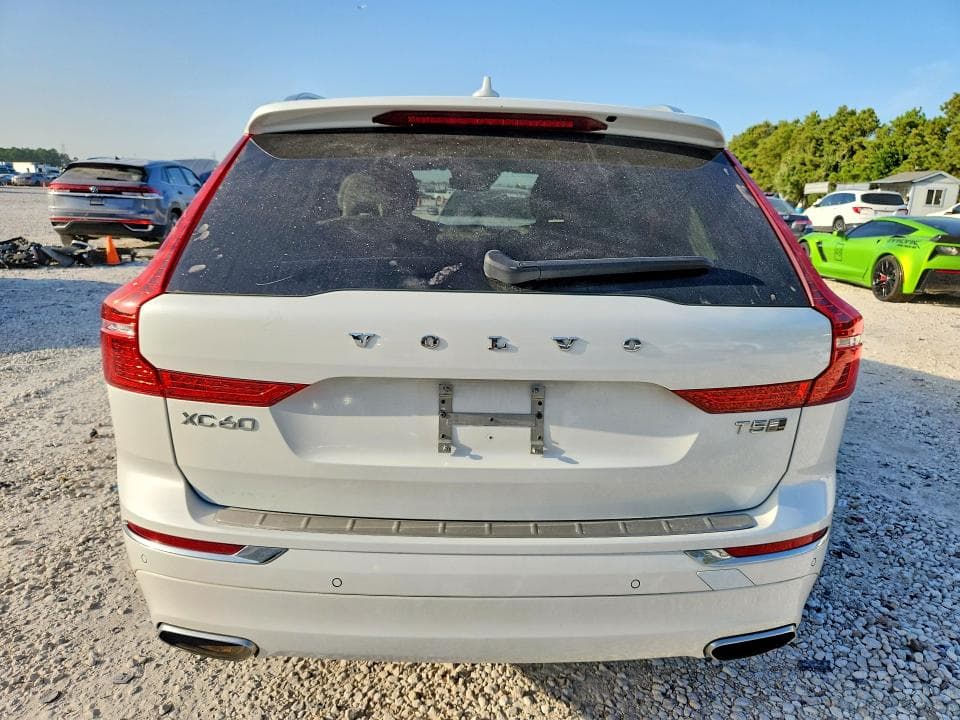 2018 VOLVO XC60 T5 INSCRIPTION 6