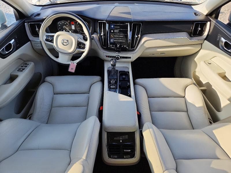 2018 VOLVO XC60 T5 INSCRIPTION 8