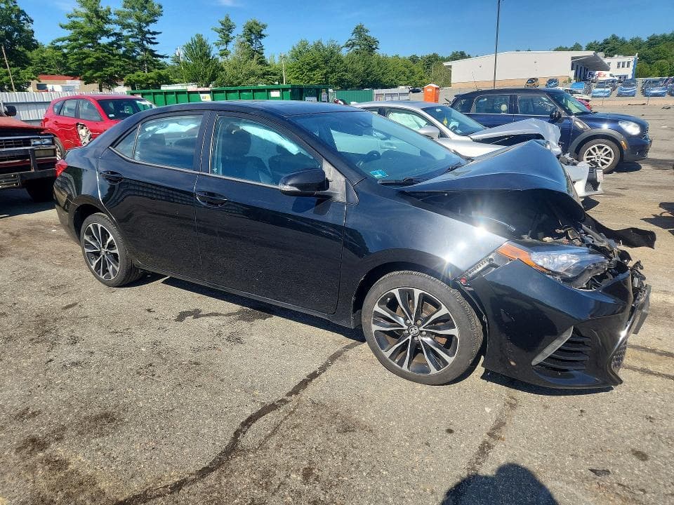 2017 TOYOTA COROLLA SE 4