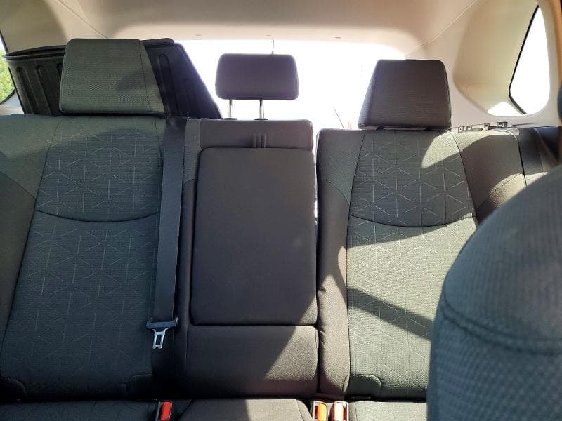 2025 TOYOTA RAV4 XLE 10