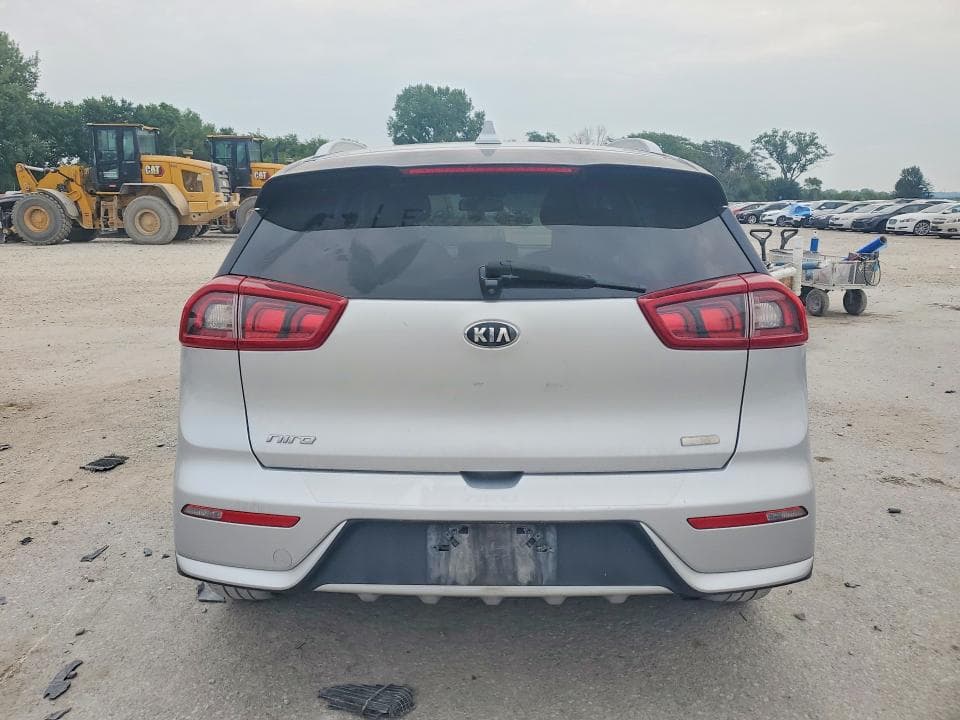 2017 KIA NIRO LX 6
