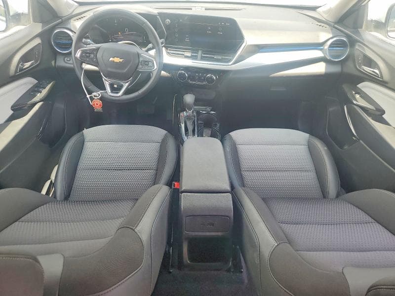 2025 CHEVROLET TRAX 1LT 8