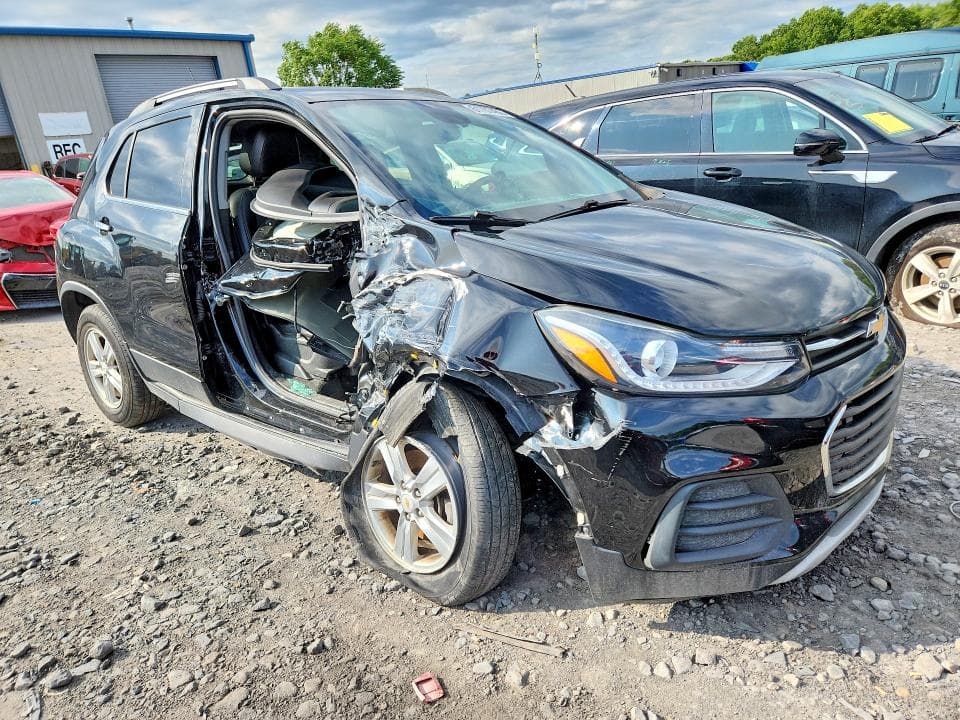 2019 CHEVROLET TRAX 1LT 4