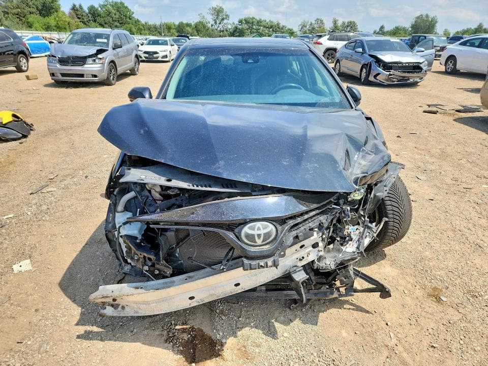 2018 TOYOTA CAMRY XLE 5