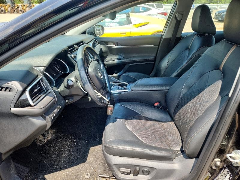 2018 TOYOTA CAMRY XLE 7