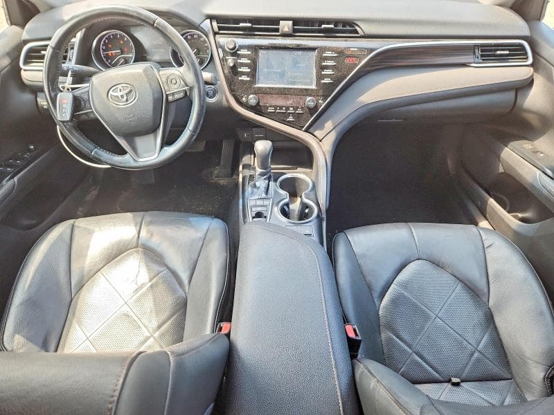 2018 TOYOTA CAMRY XLE 8