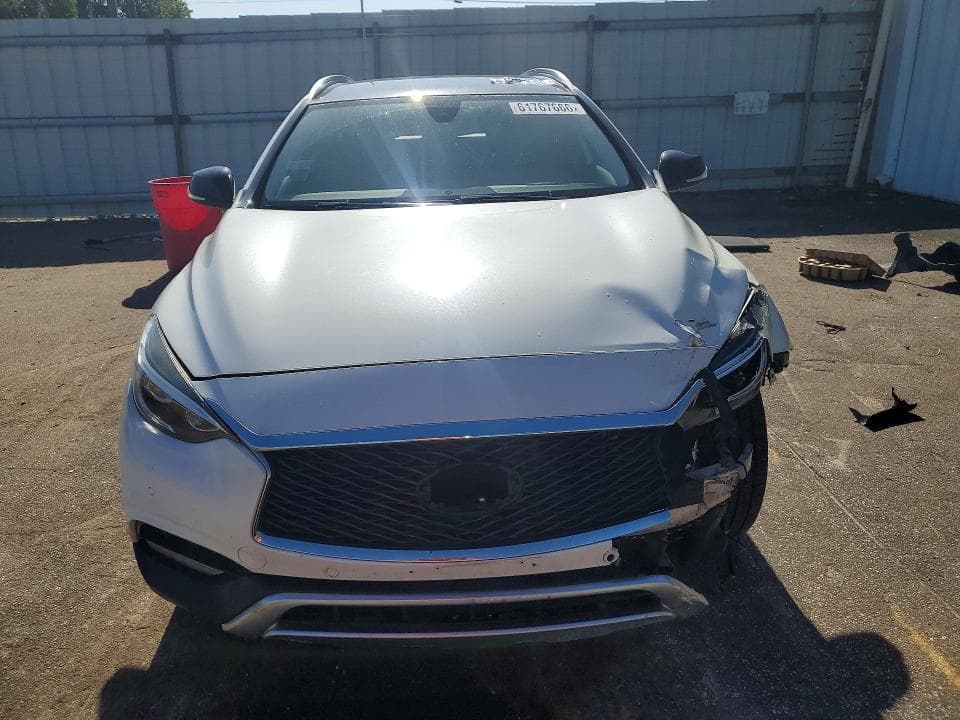 2017 INFINITI QX30 PREMIUM 5