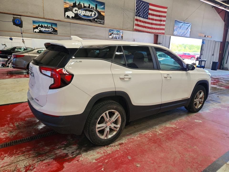 2022 GMC TERRAIN SLE 3