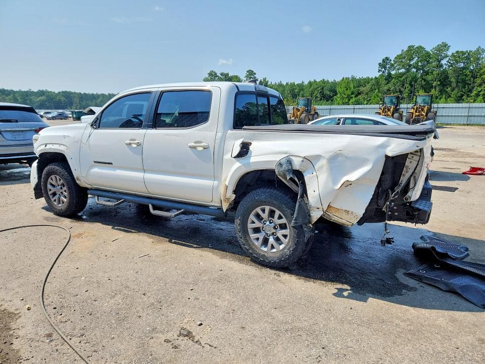 2017 TOYOTA TACOMA SR5 V6 2