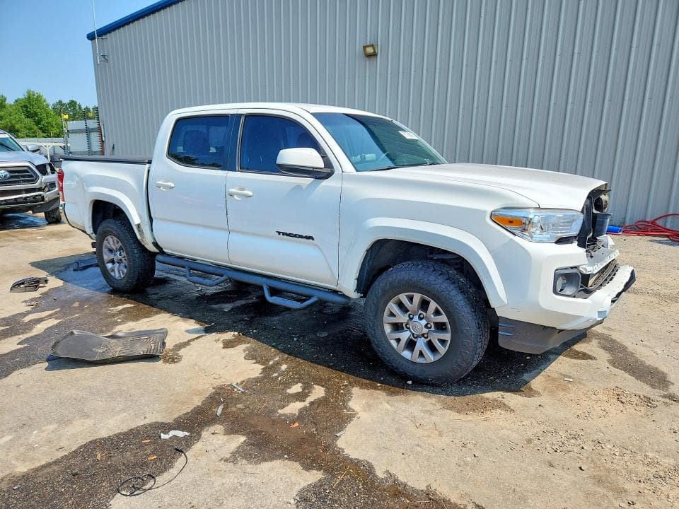 2017 TOYOTA TACOMA SR5 V6 4