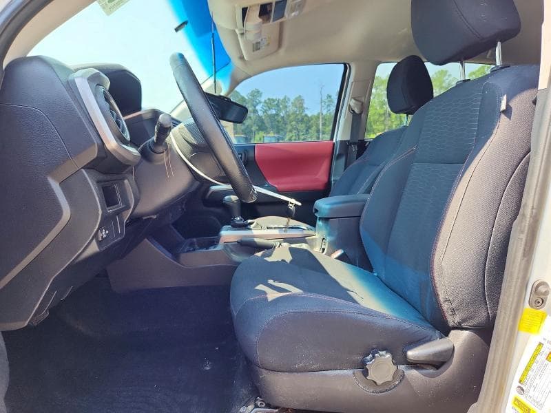 2017 TOYOTA TACOMA SR5 V6 7