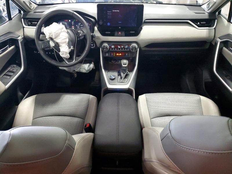 2024 TOYOTA RAV4 LIMITED 8