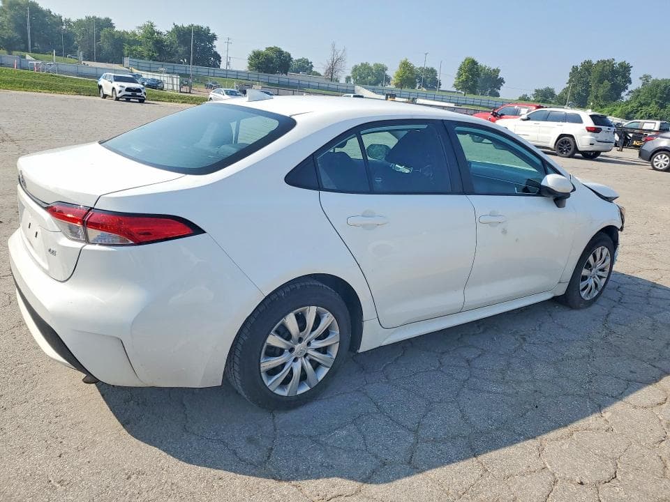 2022 TOYOTA COROLLA LE 3
