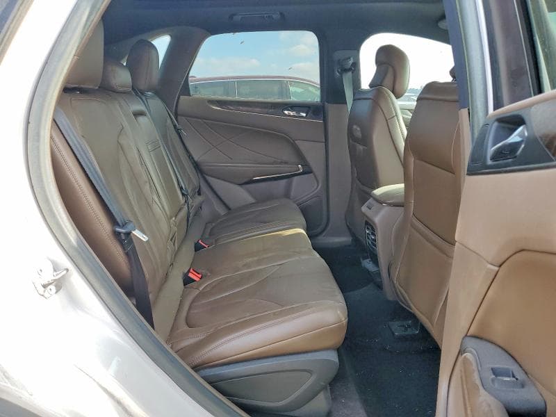 2017 LINCOLN MKC RESERVE 11